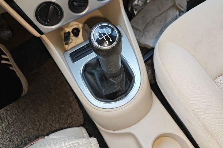 Used Volkswagen Lavida 2011 1.6L Manual Joy Version Gear Lever