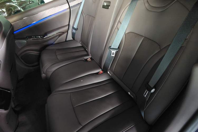 Used Denza Z9 2024 1100 km Four-Wheel Drive Max Version