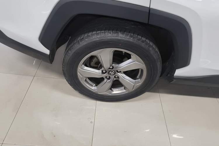 Used Toyota RAV4 2021 2.0L CVT Two-Wheel Drive Fashion PLUS Edition Right Rear Wheel Hub