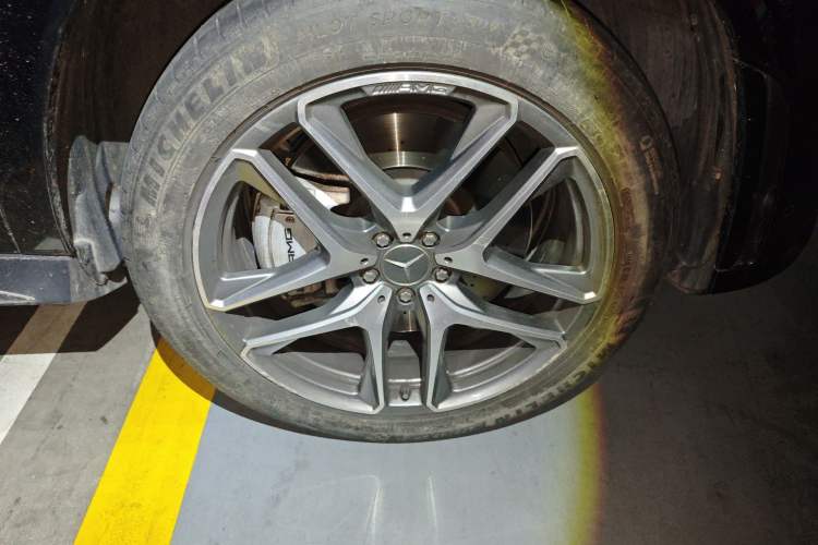 Used Mercedes-Benz GLE AMG 2020 AMG GLE 53 4MATIC+ Right Front Wheel Hub