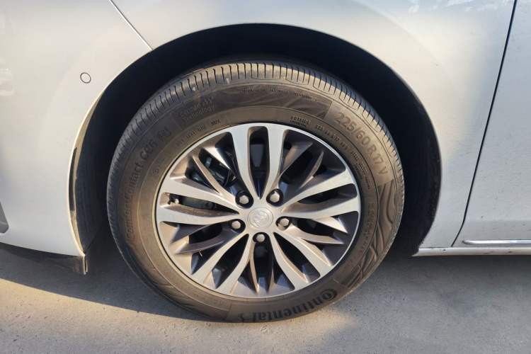 Used Buick GL8 2023 ES Lu Zun Deluxe Model
