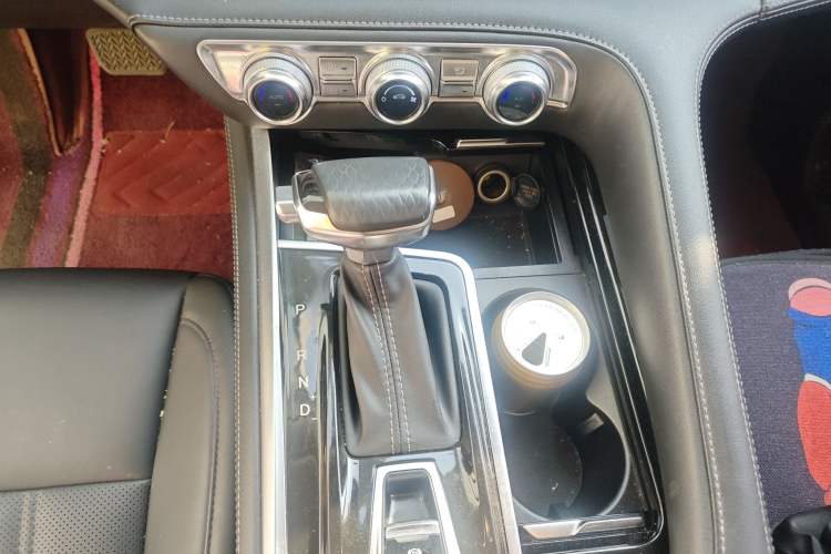 Used CHANGAN CS95 2019 2.0T Two-Wheel-Drive Luxury Version
