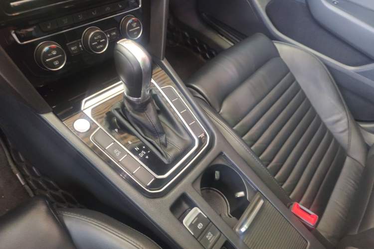 Used Volkswagen Magotan 2019 330TSI DSG Luxury Model China V Standard
