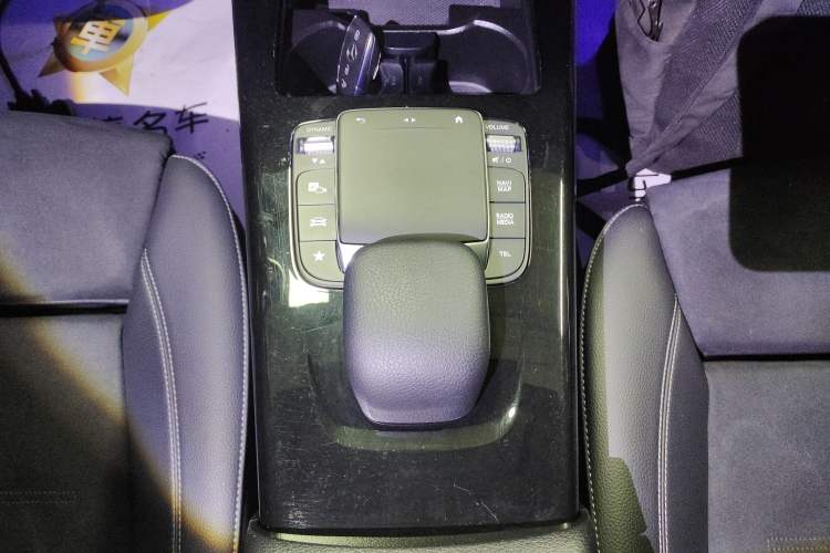 Used Mercedes-Benz A-Class 2021 A 200 L Sport Sedan Fashion Model
