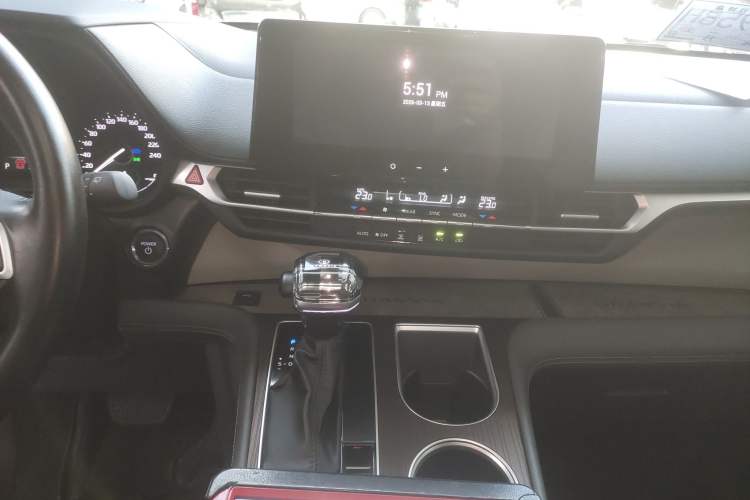 Used Toyota Granvia 2024 2.5L Hybrid Comfort Edition