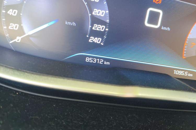 Used Peugeot 4008 2018 350THP Elite Edition Odometer Close Up
