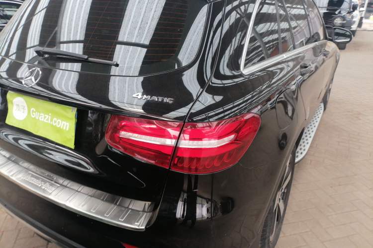 Used Mercedes-Benz GLC 2018 GLC 260 4MATIC Luxury Model
