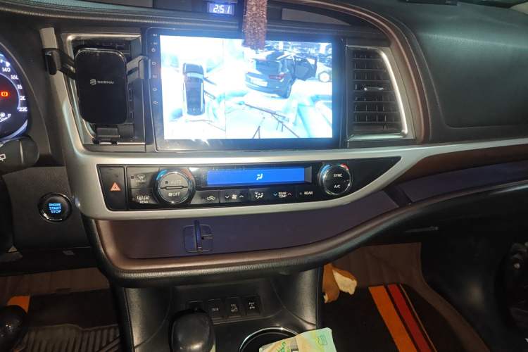 Used Toyota Highlander 2015 2.0T Four-Wheel Drive Ultimate Edition 7-Seater