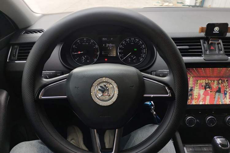 Used Skoda Octavia 2017 1.6L Automatic Chuanxing Edition Steering Wheel