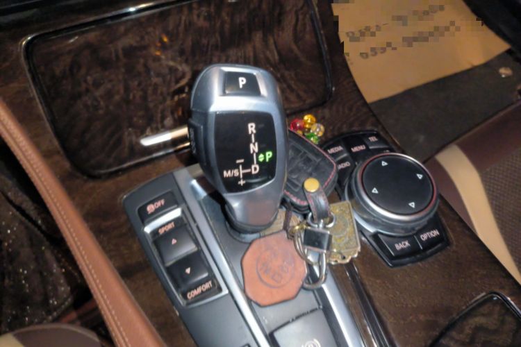 Used BMW 5 Series 2017 528Li Leading Model
