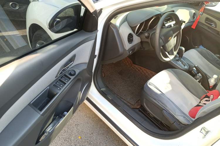 Used Chevrolet Cruze 2013 1.8L SE AT
