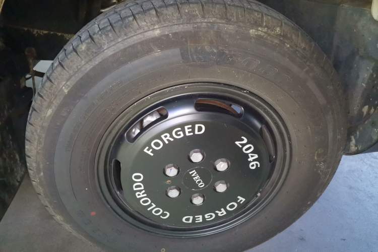 Used Iveco Eurocargo 2021 3.0T Automatic Super-Rui Short Wheelbase Low-Roof Manual-Door F1C Right Front Wheel Hub