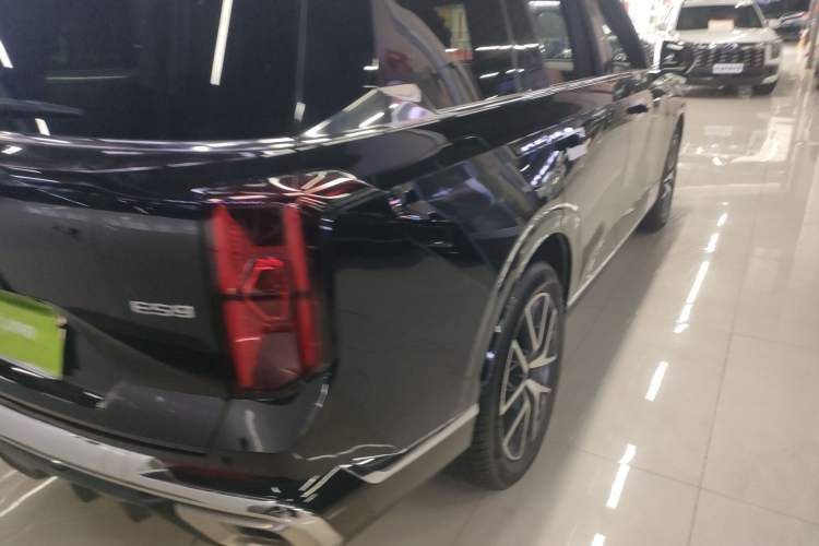 Used GAC Trumpchi ES9 2024 PHEV with 143 km Max Right Rear Taillight