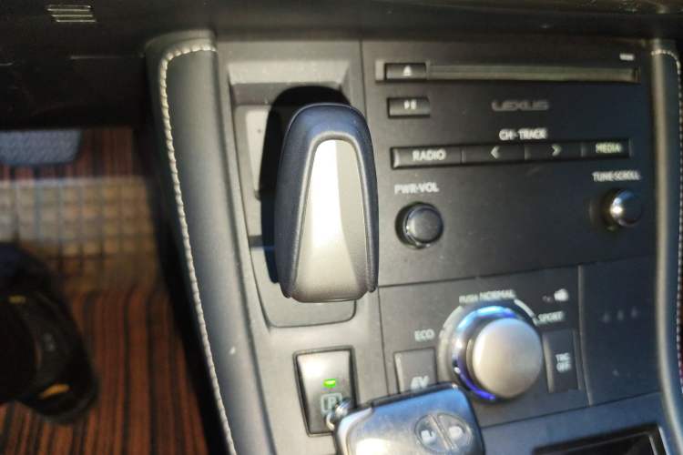 Used Lexus CT 2014 CT200h Comfort Edition Monochrome Gear Lever