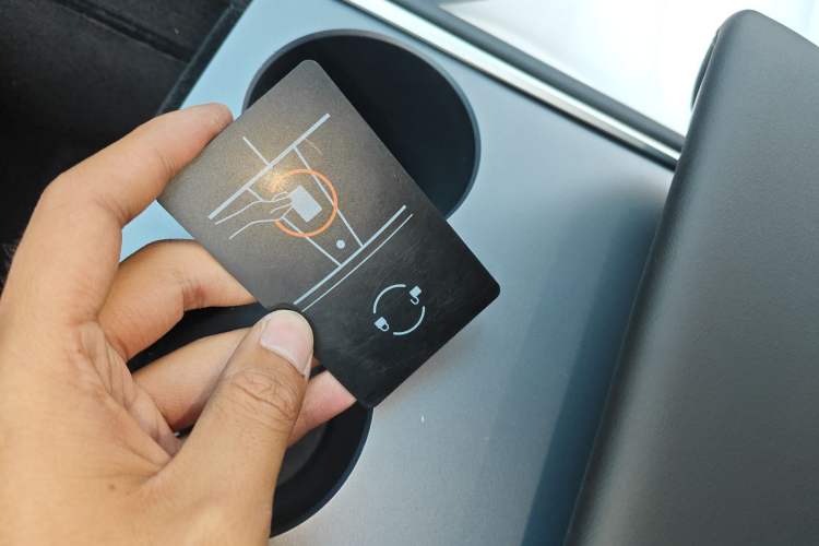 Used Tesla Model Y 2022 Long-Range All-Wheel-Drive Version