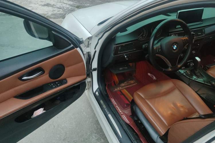 Used BMW 3 Series 2010 325i Sport Edition Driver Seat