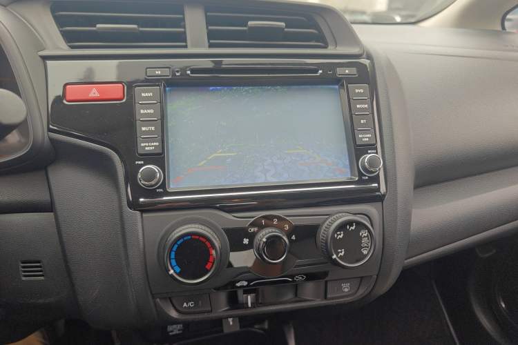 Used Honda Fit 2014 1.5L LX CVT Comfort Model Audio And AC Panel