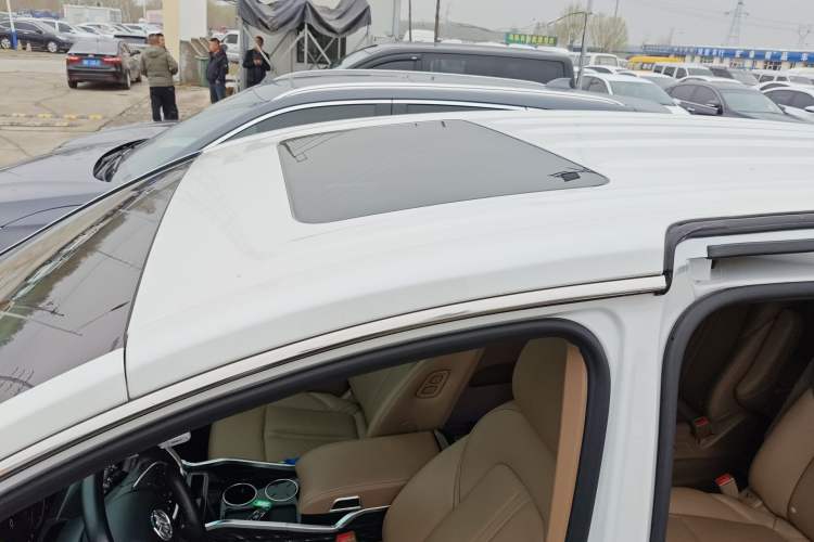 Used Buick GL8 2021 ES Land Cruiser 653T Luxury Edition Roof