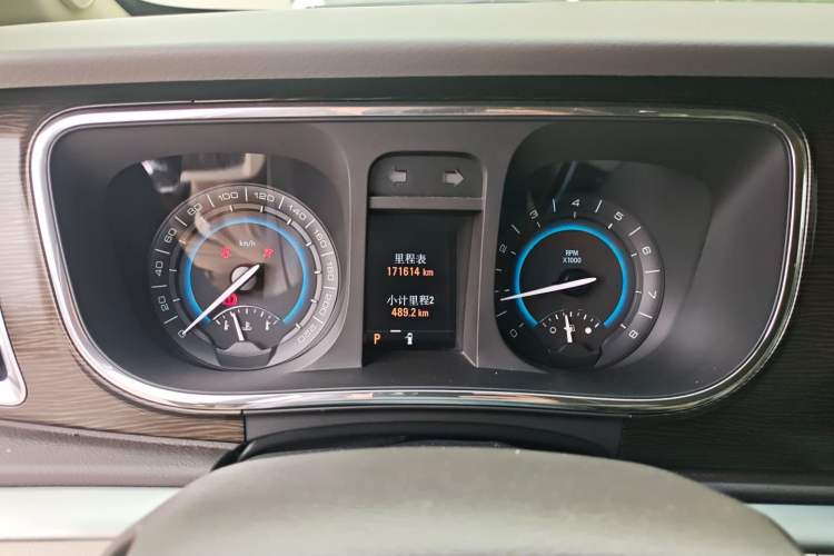 Used Buick GL8 2011 2.4L LT Luxury Business Executive Edition Instrument Cluster