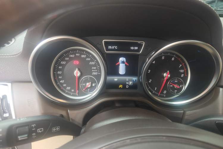 Used Mercedes-Benz GLS 2017 GLS 500 4MATIC Instrument Cluster