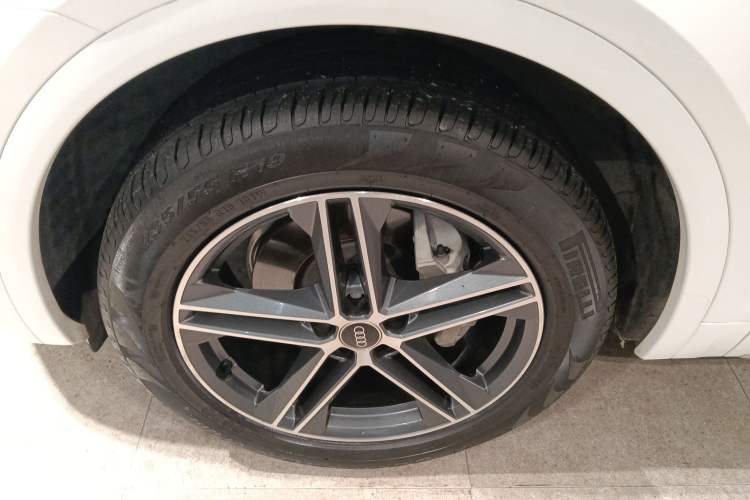 Used Audi Q5L Sportback 2021 40 TFSI Fashion Model Exterior 4