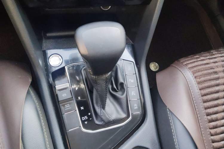 Used Volkswagen Tiguan L 2021 330TSI Automatic Two-Wheel Drive R-Line Enhanced Edition
