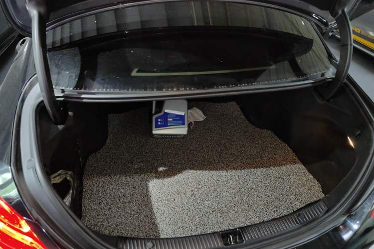 Used Mercedes-Benz C-Class 2018 C 180 L Fashion Edition Sport Version Trunk