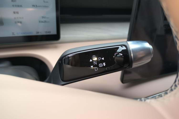 Used XPeng X9 2024 702 Ultra-Long Range Pro
