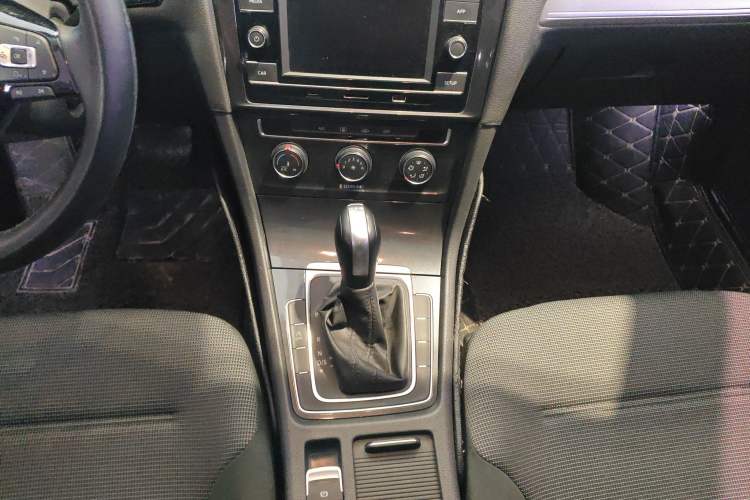 Used Volkswagen Golf 2018 230TSI Automatic Comfort Model
