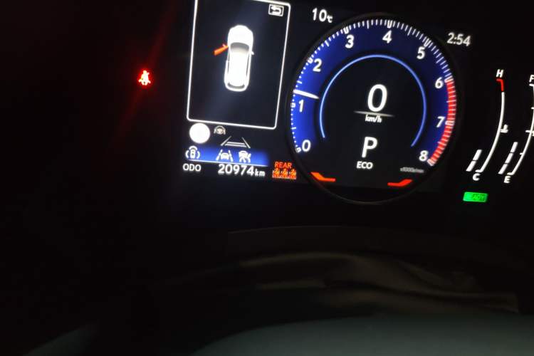 Used Lexus RX 2023 350h Two-Wheel Drive Enjoyment Version Odometer Close Up