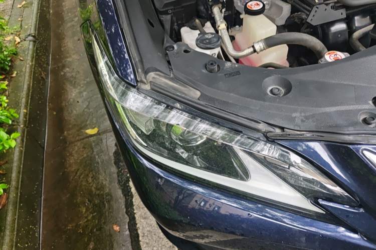 Used Lexus ES 2020 300h Premier Edition Right Front Headlight