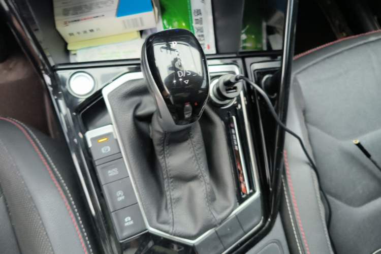 Used Volkswagen Tayron 2022 280TSI Two-Wheel Drive Luxury Smart Connectivity Version
