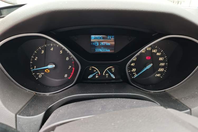 Used Ford Focus 2012 Sedan 1.6L Automatic Fashion Edition