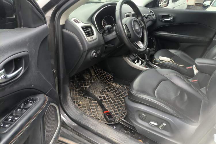 Used Jeep Compass 2019 200T Automatic Family Edition - Connected Large Screen Version