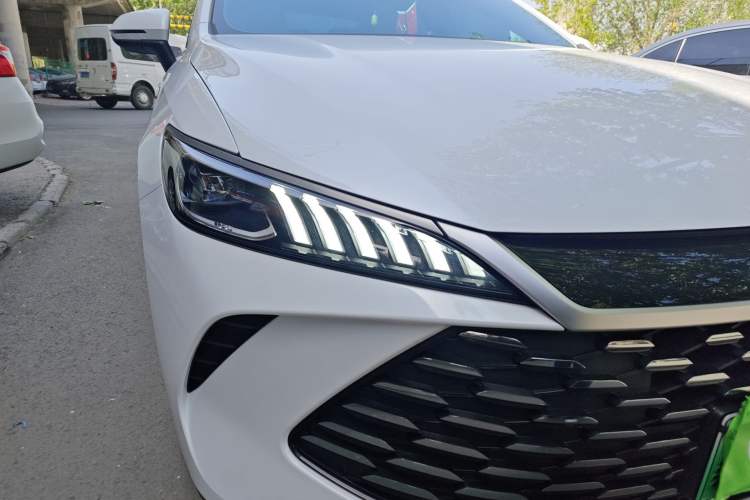 Used BYD Qin PLUS 2025 DM-i Smart Drive 55KM Leading Model
