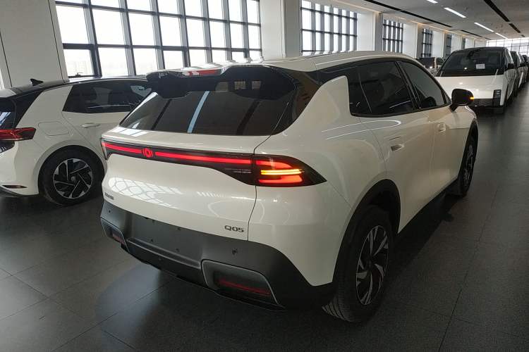 Used CHANGAN NEVO Q05 2026 Model 405Air Rear Right 45 Deg