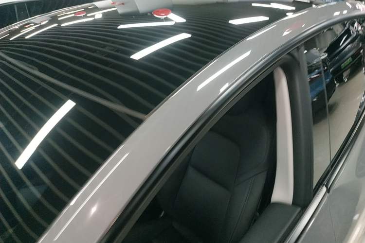 Used Tesla Model Y 2021 Long-Range All-Wheel-Drive Version
