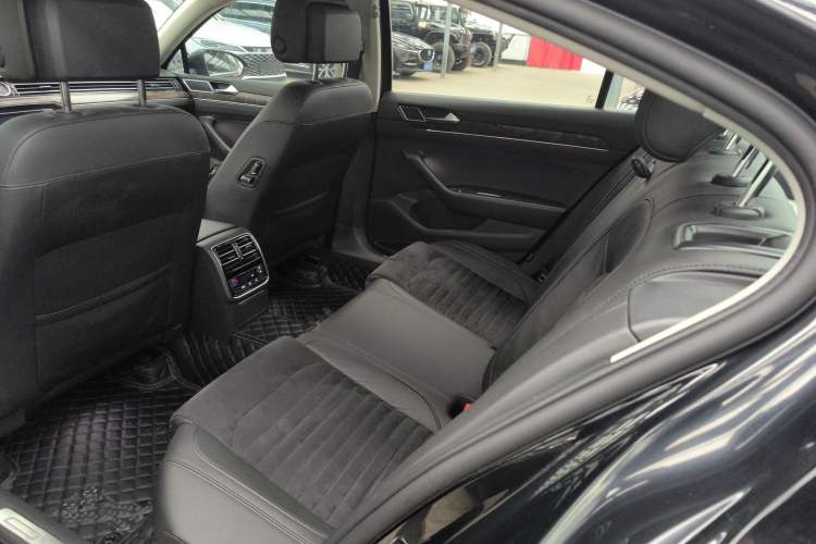 Used Volkswagen Magotan 2018 330TSI DSG Luxury Model
