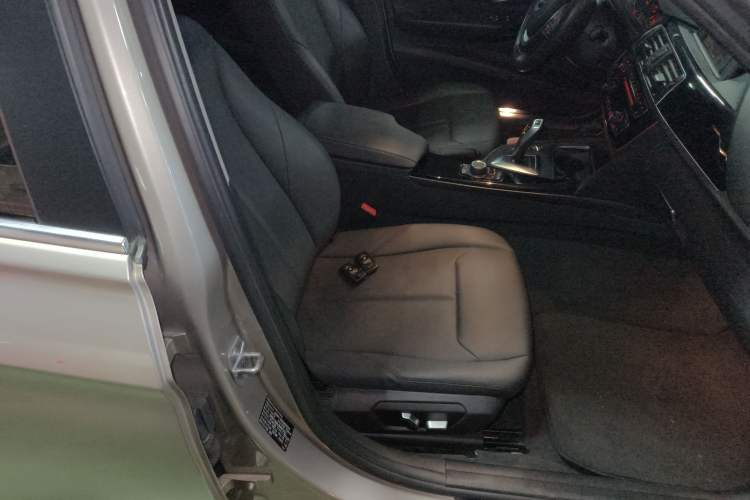 Used BMW 3 Series 2016 316Li Fashion Model