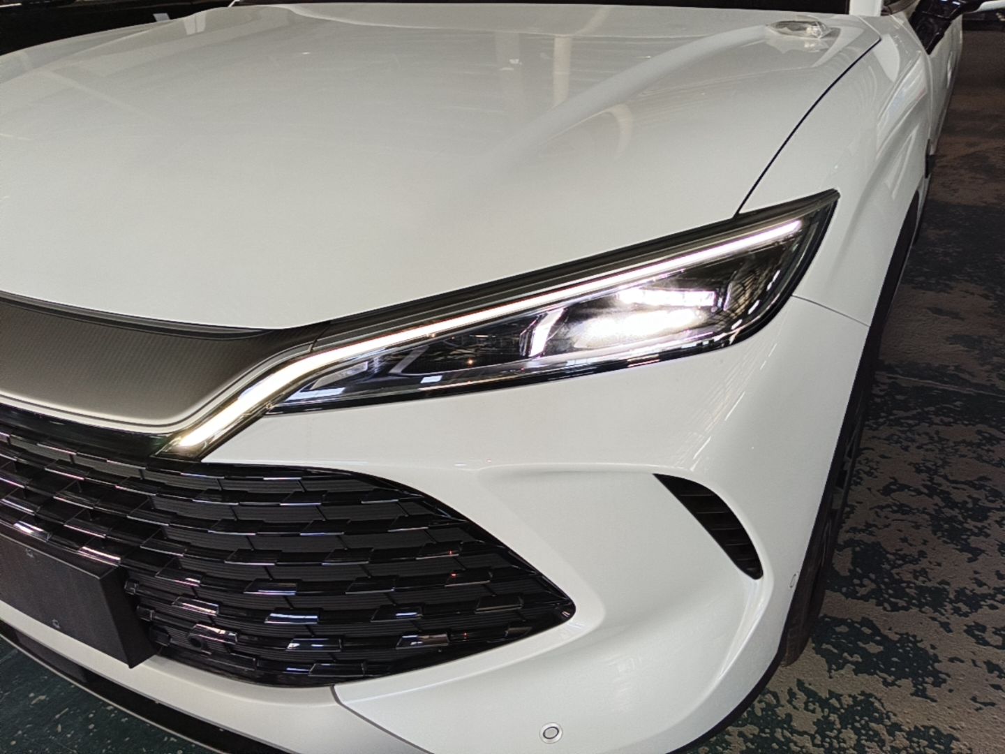 BYD Song L DM-i 2026 Model 130KM Superior Version — снимка 8