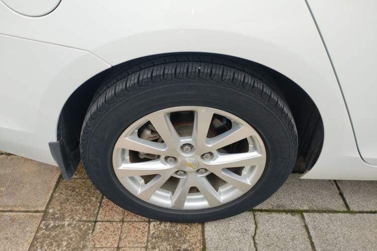 Used Chevrolet Malibu 2014 2.0L Automatic Luxury Edition Exterior 5