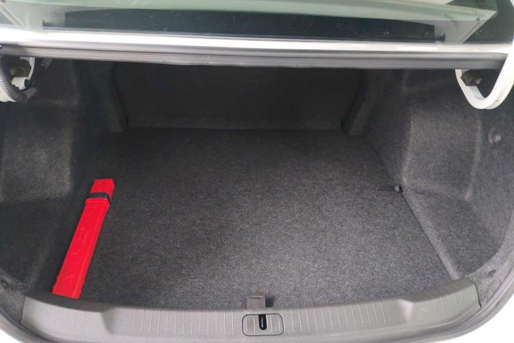 Used Chevrolet Monza 2020 Light Hybrid RS 330T Automatic Comfort Edition Trunk