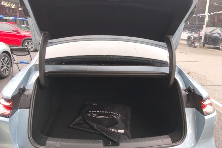 Used Geely Galaxy E8 2025 700 km Long-Range Intelligent Driving Version