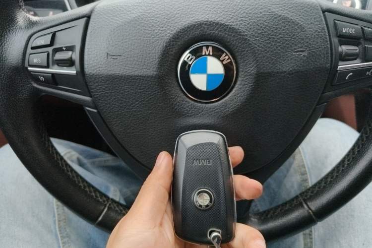 Used BMW 5 Series 2012 520i Elegant Edition
