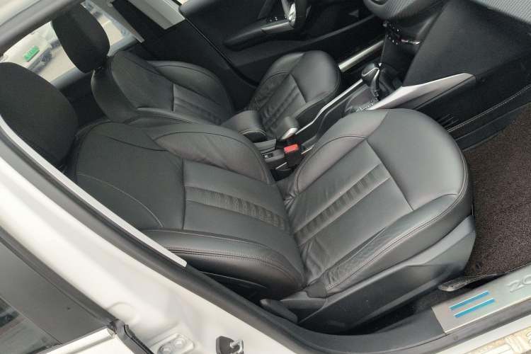 Used Peugeot 2008 2014 1.6L Automatic Navigation Edition Right Front Seat