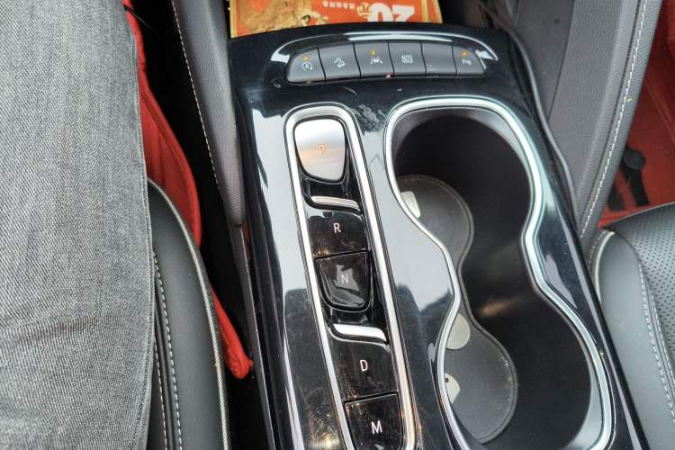 Used Buick Envision 2021 Encore Plus 652T Five-Seat All-Wheel-Drive Luxury Model
