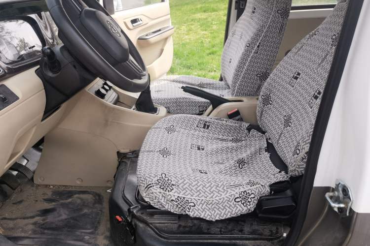 Used CHANGAN KUAYUE Xing V5 2021 1.6L Jinbao Edition Luxury Version DAM16KR