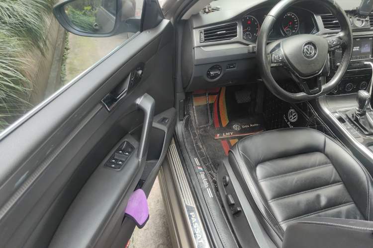 Used Volkswagen Passat 2017 330TSI DSG Luxury Edition
