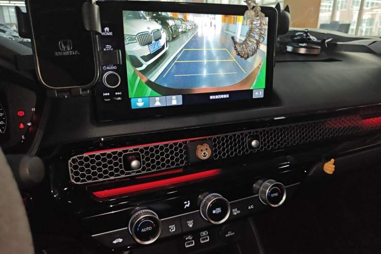 Used Honda Civic 2023 240TURBO CVT Dynamic Edition Audio And AC Panel