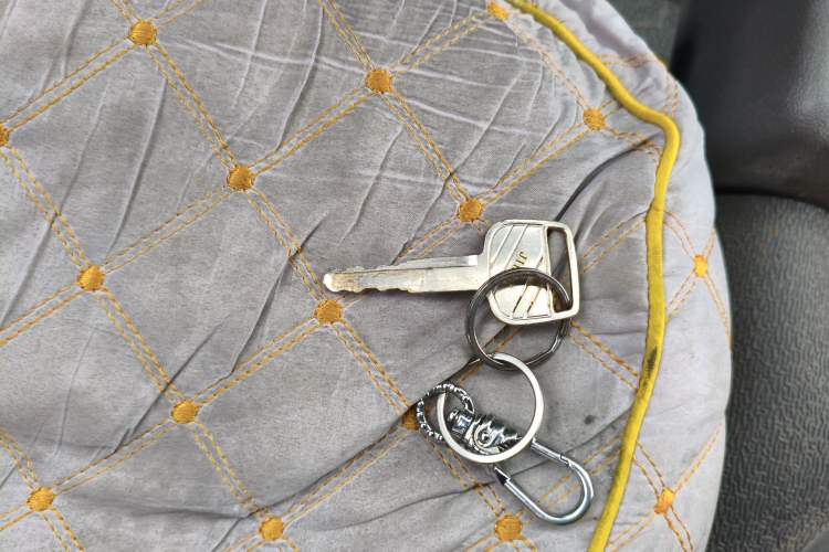 Used Jinbei Hiace 2014 2.0L 5th-Gen Power King Comfort Version V19